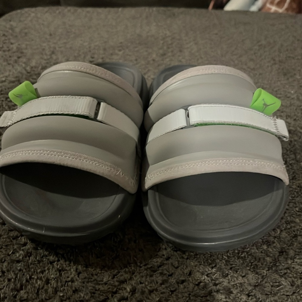 Jordan super play slides